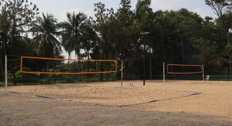 Gelanggang Bola Tampar Pantai MBSA Seksyen 19