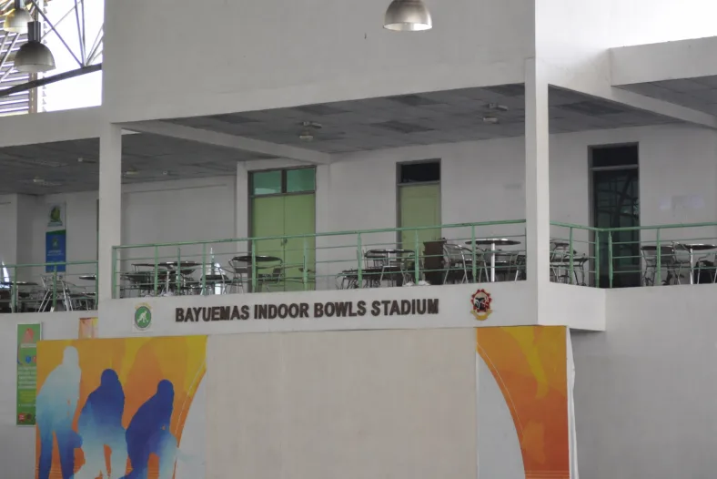 Kompleks Boling Padang Bayuemas